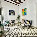Picasso\'S Tres Puertas 4 Bedrooms