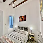 Picasso\'S Tres Puertas 4 Bedrooms