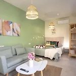 -Malagasunapts-Capuchino Studio