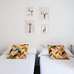 Center Location & Parking Free Apartment With Largeterrace & Bbq