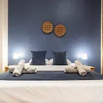 Modern & Spacious Apartment - Historic Center By Rems