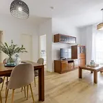 Living4Malaga Ollerias Centre Apartment