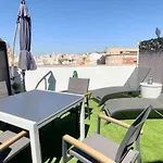 En Pleno Centro, Super Coqueto Y Perfecto Para 2,