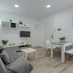 Fantastic & Functional Apartment In Malaga II