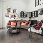 Bright Spacious Duplex With Terrace By Rems