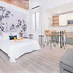 Exclusive Comedia Apartments