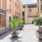 Cozy Cathedral Apartment in Málaga