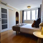 Cremades Duke Apartment