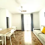 Beautiful & Sunny Apartment