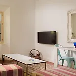 Urbanliving Liborio