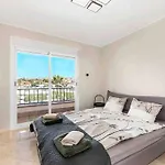 4 Bed Detached Villa Close To Golf & Beach With Shared Pool.