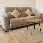 Apartamento Minimalista Vialia