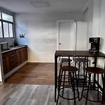 Amplia Casa Entera Con Patio Y Terraza Para Familia Y Grupo De Amigos