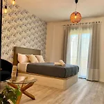 Apartment With Private Rooftop By Easytrip