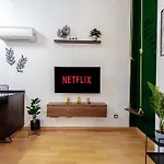 Deluxe apartment w/ swimming pool - Center