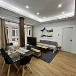Exclusive Luxury Stay At Plaza Uncibay, Malaga Center