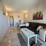 Paraiso Riviera Apartment