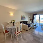 Paraiso Riviera Apartment