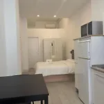 Piso estupendo a 5 min de la playa a 3 minutos del estación de bus y AVE.