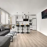 Las Flores Luxury Apartment