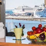 Two-Bedroom Apartment Casilari
