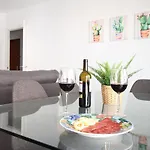 Del Parque Flats - Zamarrilla