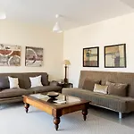 Larios Suites