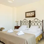 Larios Suites