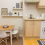 Alamos Apartment - Urban Escapade