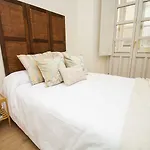 Alamos Apartment - Urban Escapade
