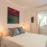 Ambb-Private Patio-Steps Away From Old Town