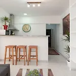 Mp1-Ocean Views Apt On The Beach