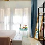 Studio Deluxe With Shared Roof Terrace