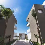 Luxury Apartment Large Terrace Views Jacuzzi Pool