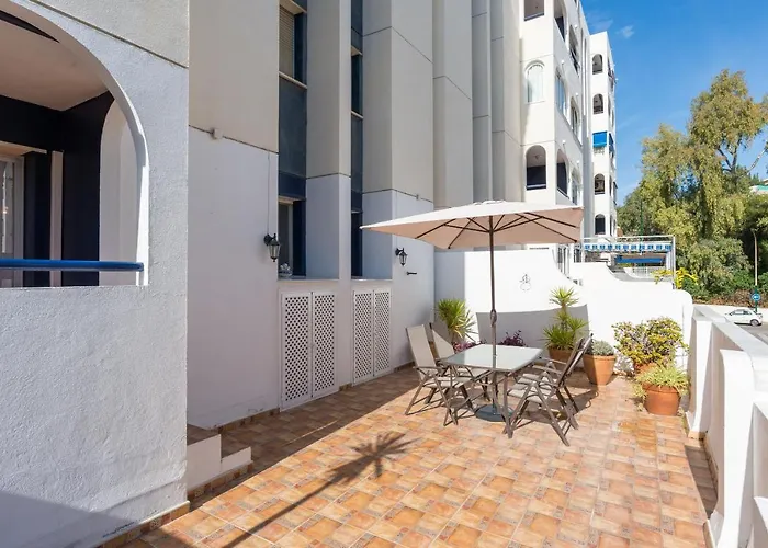 Apartamento frente a la playa con gran terraza