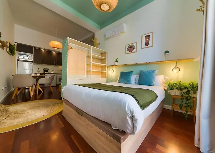 Holidays2Malaga Calderon Loft Wifi Fibra