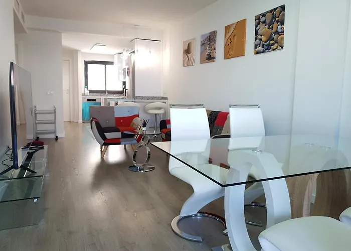 Boutique Apartment Near The Beach, 1 Gbps Wi-Fi