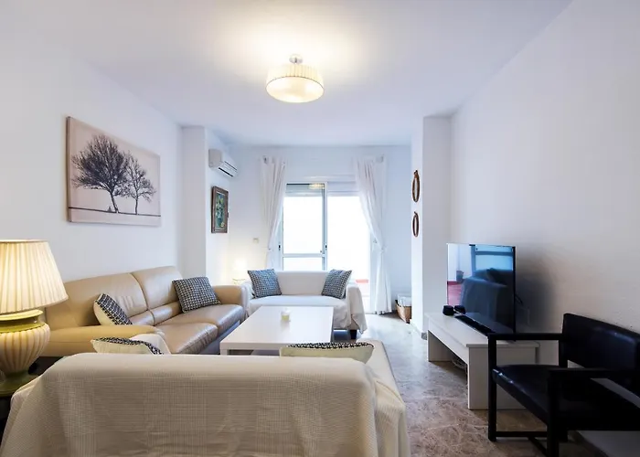 Center Location & Parking Free Apartment With Largeterrace & Bbq