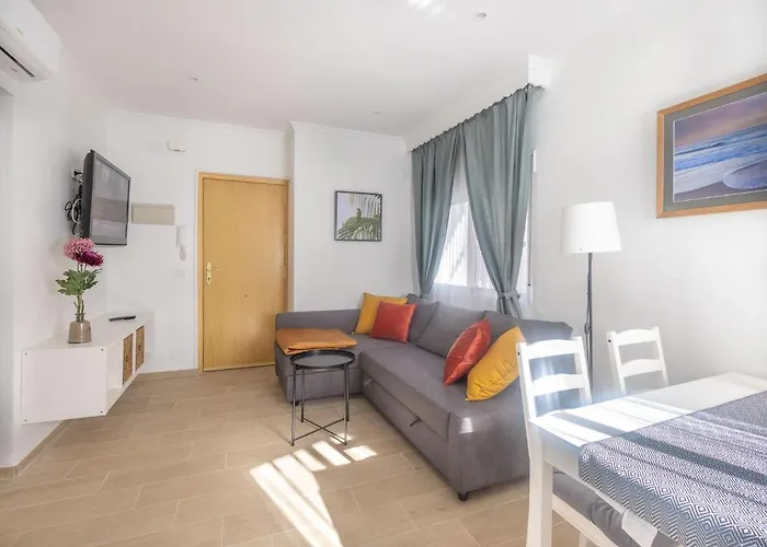 Holidays2Malaga Carril & Wifi Fibra 5G Ideal Para Trabajar & Tv Satelite