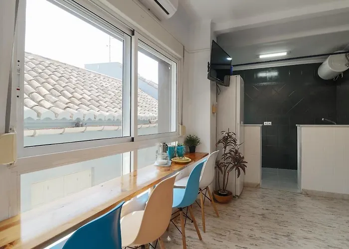 C34 - One Bedroom apartment next to Alcazaba