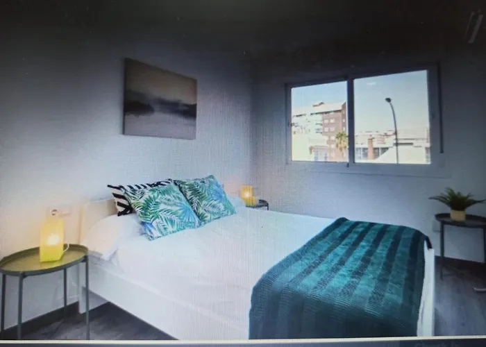 Holidays2Malaga Heroe De Sostoa 200M From The Beach