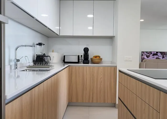 High End Large Ground Floor With Luxury Private Pool And Sea Views