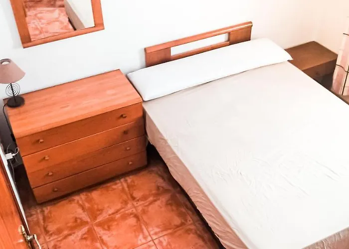 Room with HOSTAL PRICE for Men - Habitacion por precio de hostal para Hombre - Malaga Center, Apartment Homestay - Alojamiento en Apartamento
