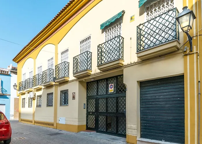 Holidays2Malaga Feijoo Stay Local Close To City Center In A Quiet Area.