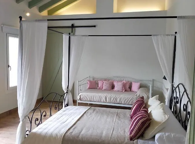 La Casa De La Huerta Stylish Family Cottage In Malaga Countryside