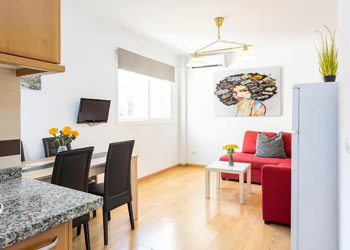 Holidays2Malaga Cruz Verde City Center With Aircon & Wifi