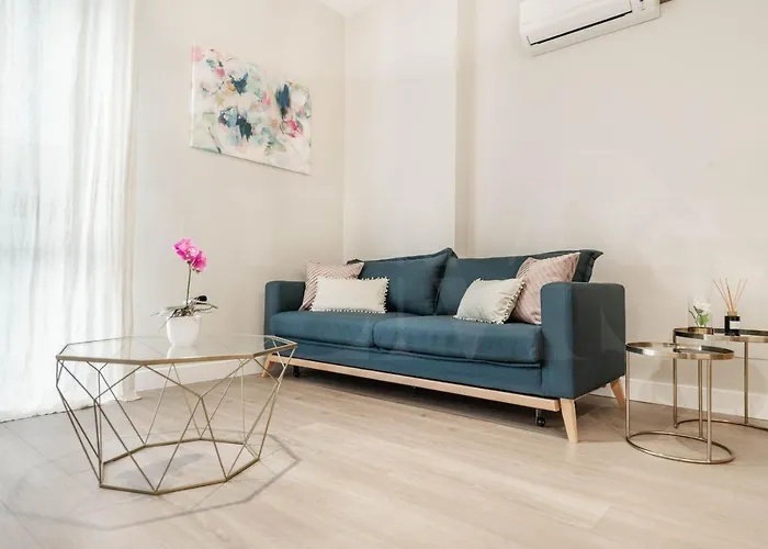 Cozy Apartment With Parking In The Center By Rems