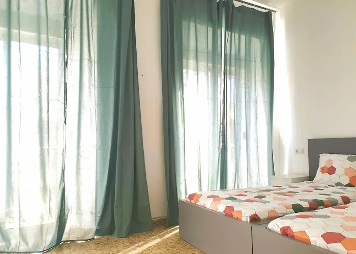 Sunny Malaga Centre Flats, 2 Options, With Balcony Or Terrace