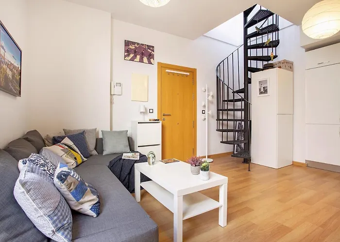 -Malagasunapts-Romantic Private Terrace&Shared Pool