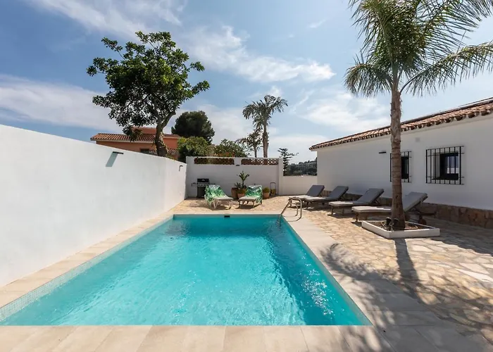 Pedregalejo Villa Sea&City With Private Heated Pool